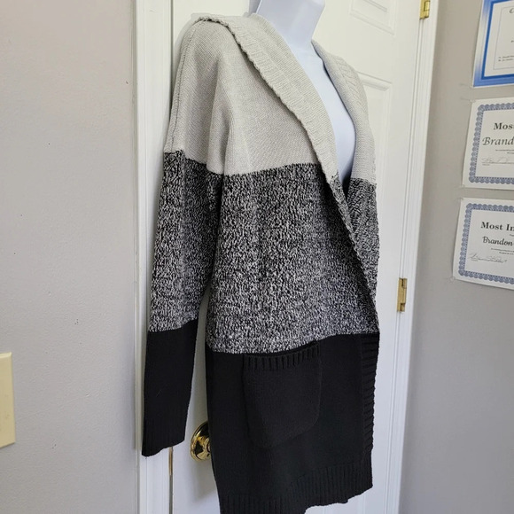 Tahari Chunky Knit Heavy Open Cardigan Hooded Gray Black Cream Colorblock Size M - Picture 4 of 8
